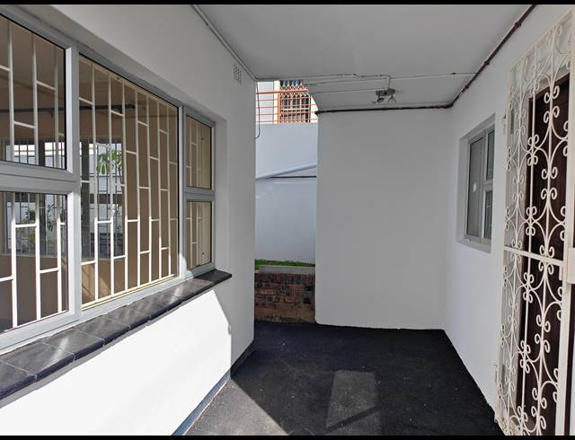 3 BEDROOM APARTMENT TO LET IN OVERPORT